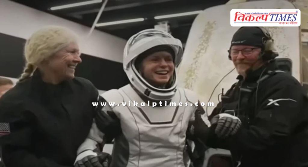 Astronauts return to Earth in first medical evacuation from space station