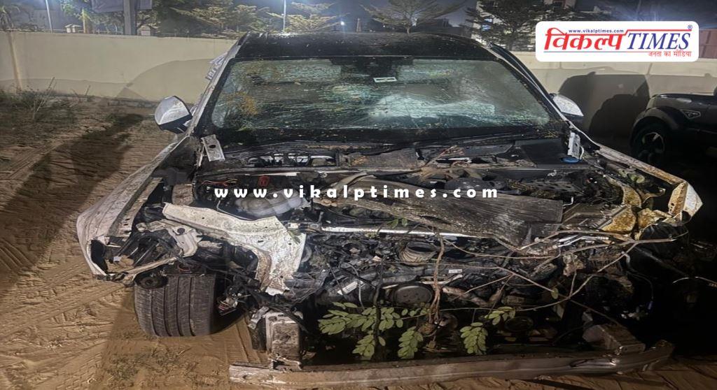 High Speed racing car audi accident in jaipur