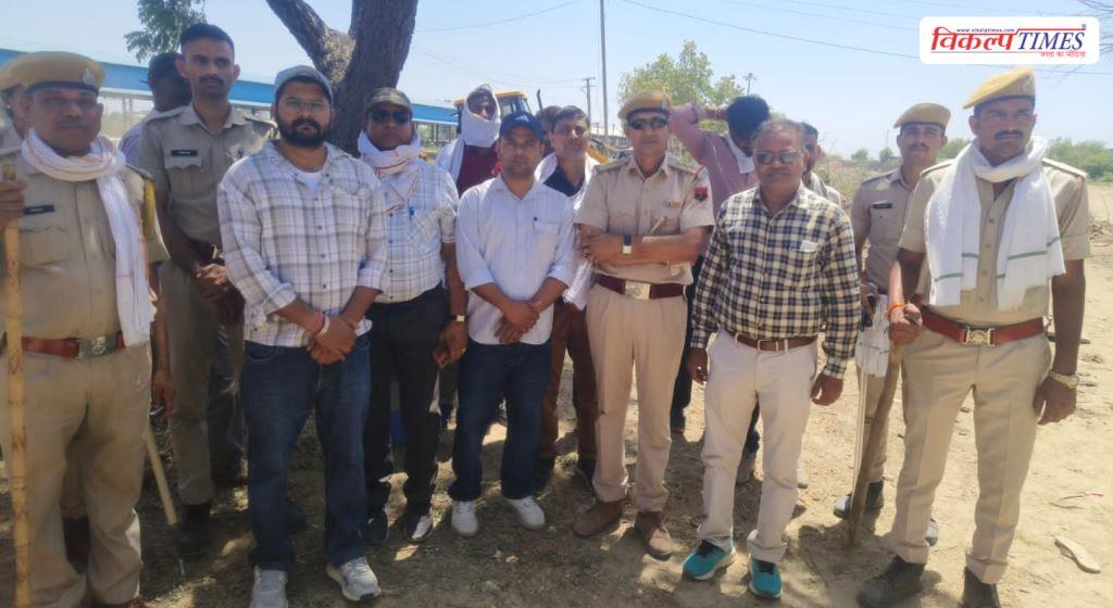 Encroachment removed by bulldozer in siswali krishi upaj mandi baran
